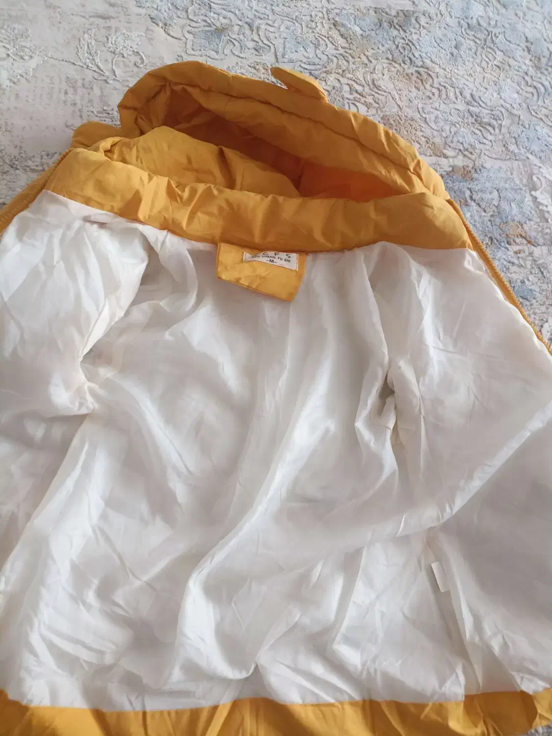 کاپشن و بوت بچه گانه|کفش و لباس بچه|فولادشهر, C8|دیوار