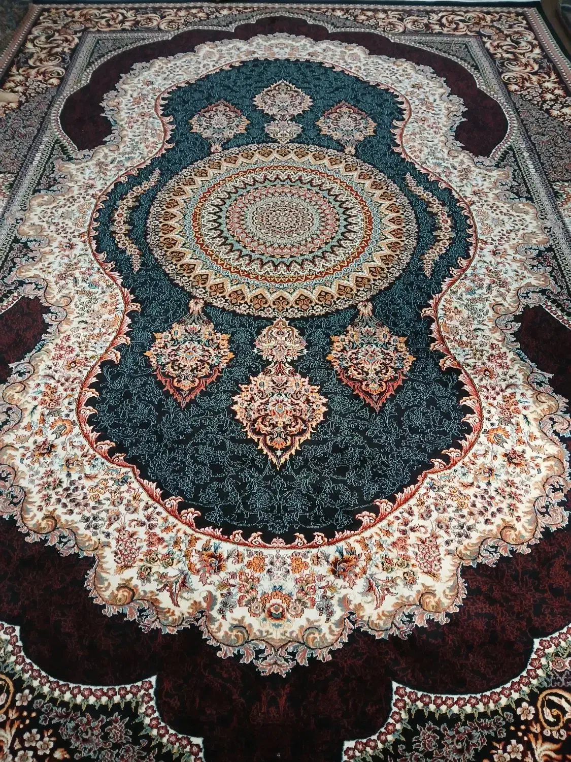 فرش ۱۲ متری|فرش|یزد, |دیوار