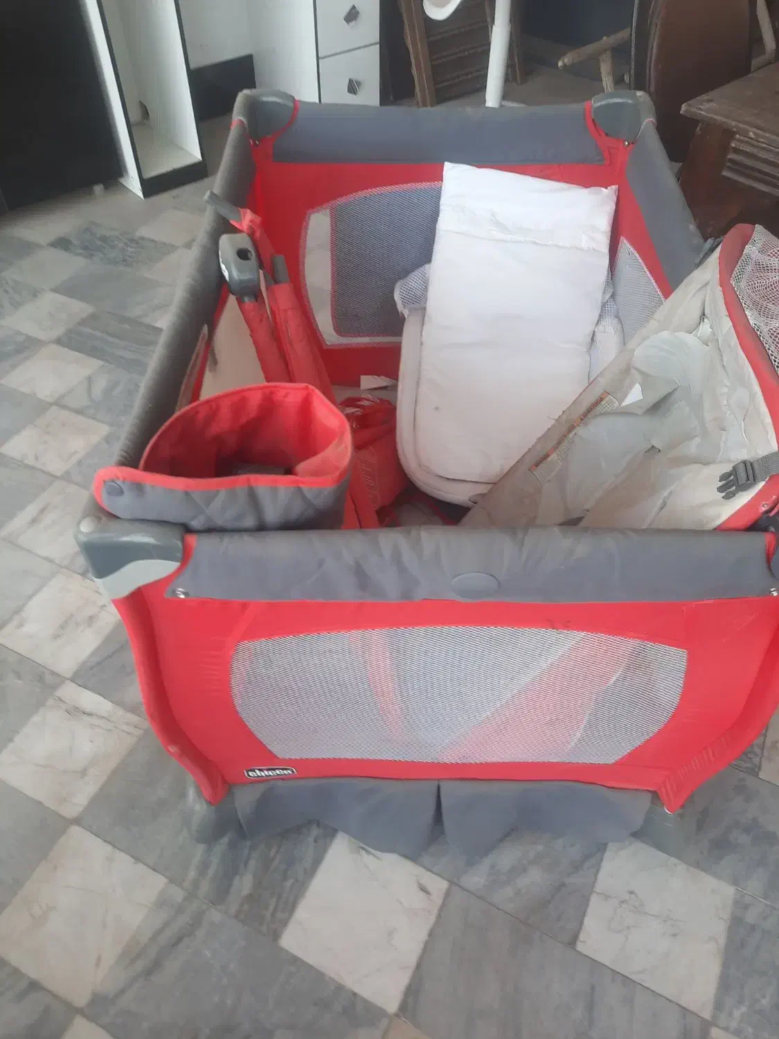 پارک کودک|تخت و سرویس خواب|کاشان, پایانه مسافربری|دیوار