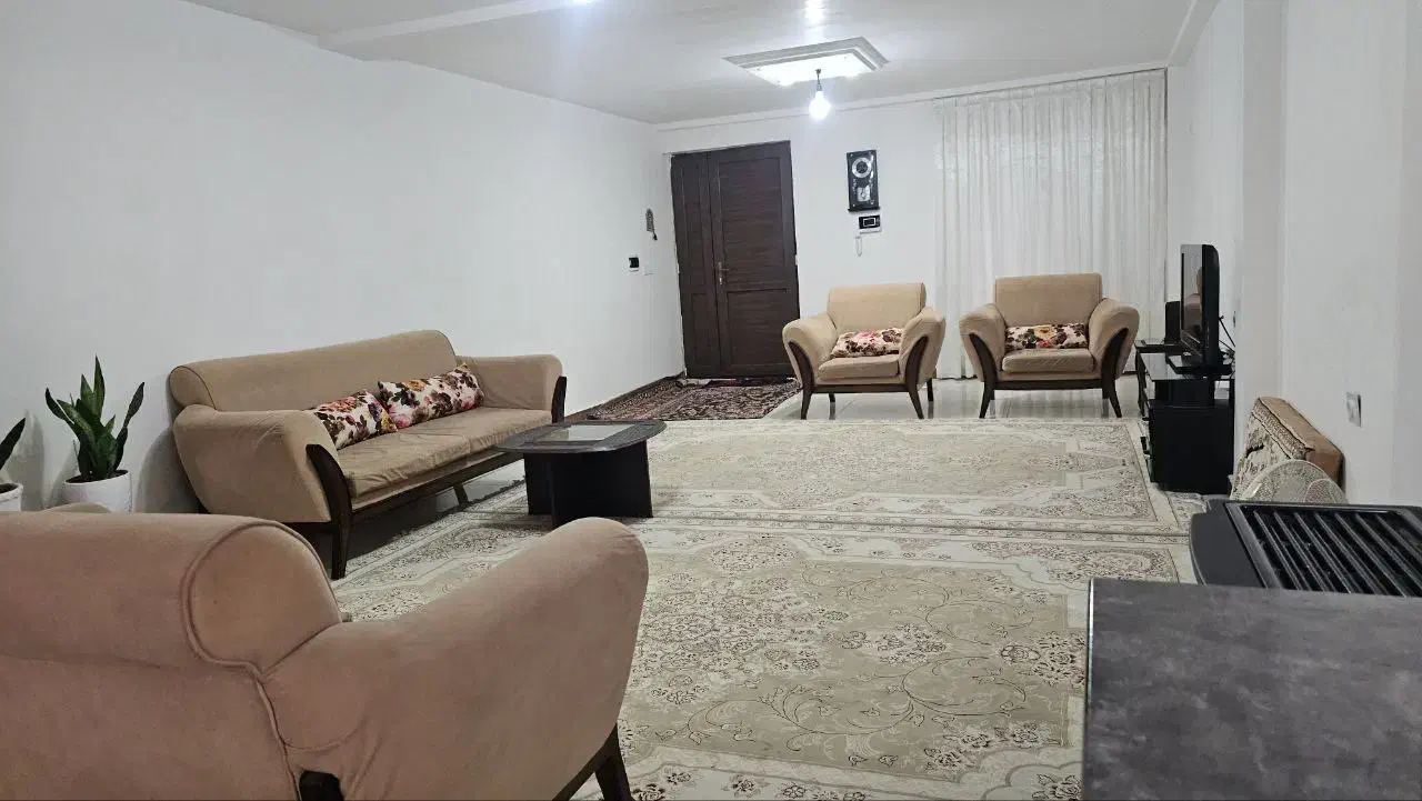 اجاره سالیانه واحد مبله|اجارهٔ خانه و ویلا|کومله, |دیوار