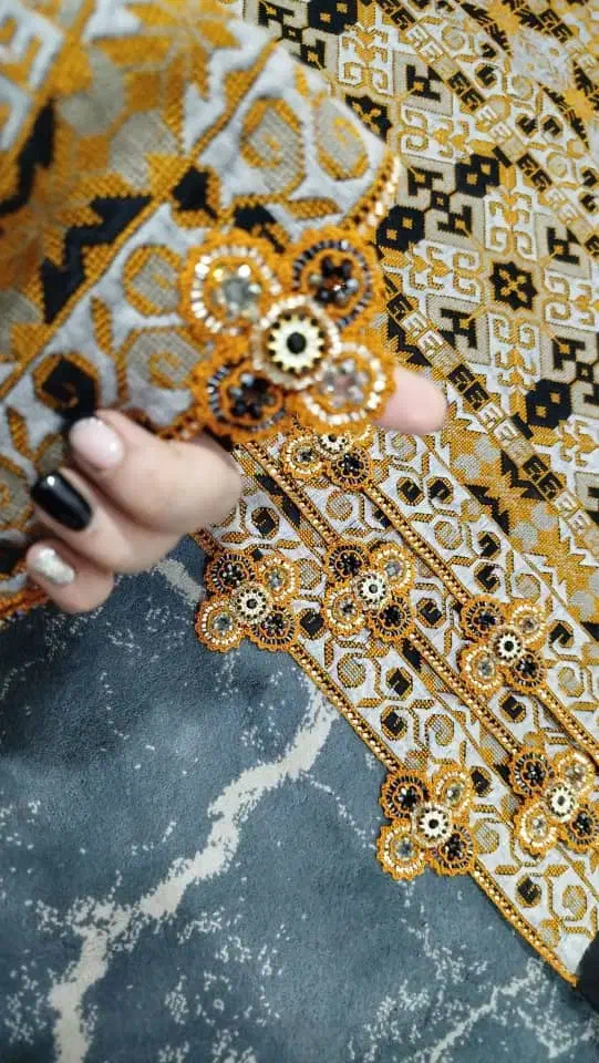 کریشی بلوچی|لباس|ایرانشهر, |دیوار