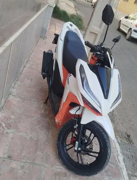 موتور کلیک ۱۴۰۰|موتورسیکلت|تربتحیدریه, مظفریه|دیوار