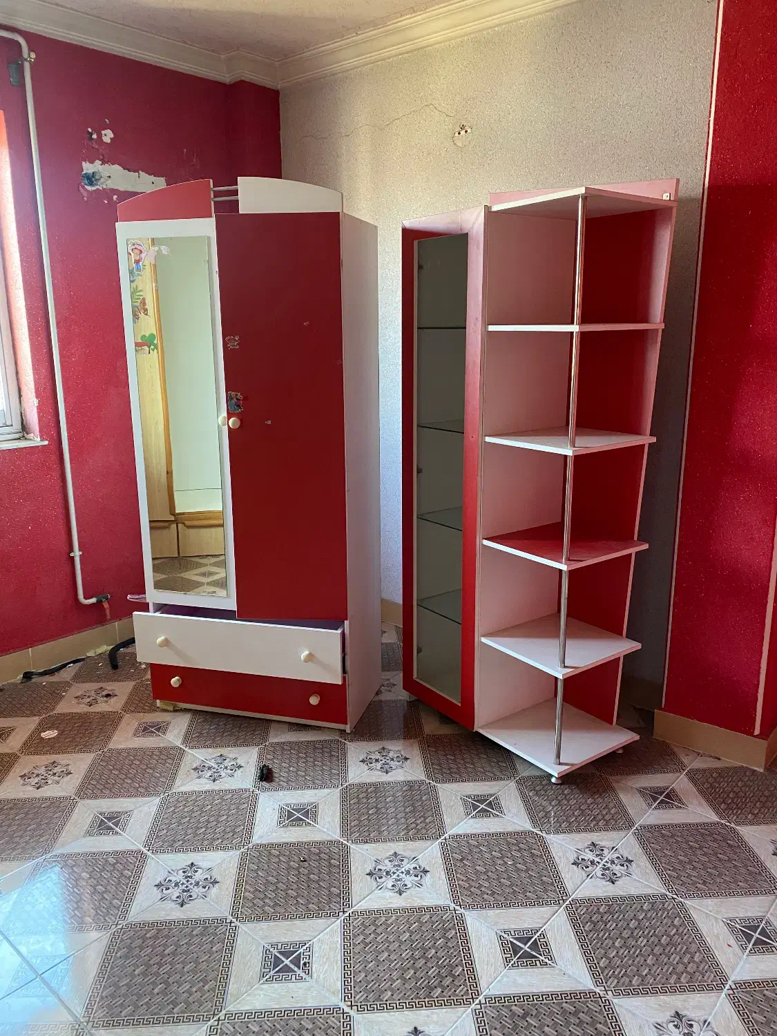 کمد وویترین|جاکفشی، کمد، دراور|رشت, جهاد|دیوار