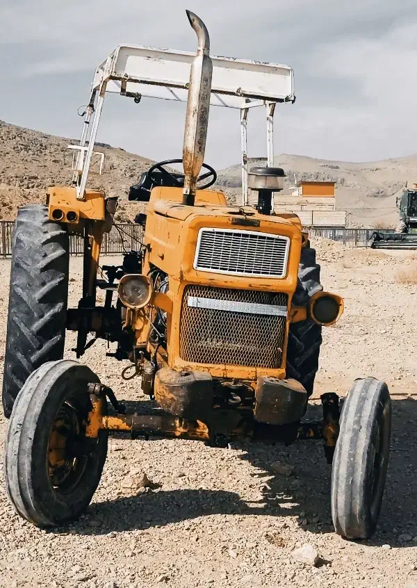 تراکتور رومانی|خودرو سنگین|سمیرم, |دیوار