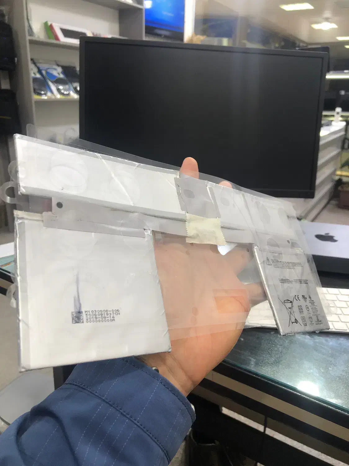 باتری کیبورد سرفیس بوک ۲|قطعات و لوازم جانبی رایانه|تهران, دکتر هوشیار|دیوار