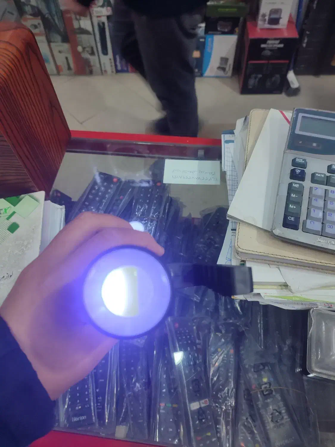 چراغ قوه|لامپ و چراغ|شیروان (خراسان), |دیوار