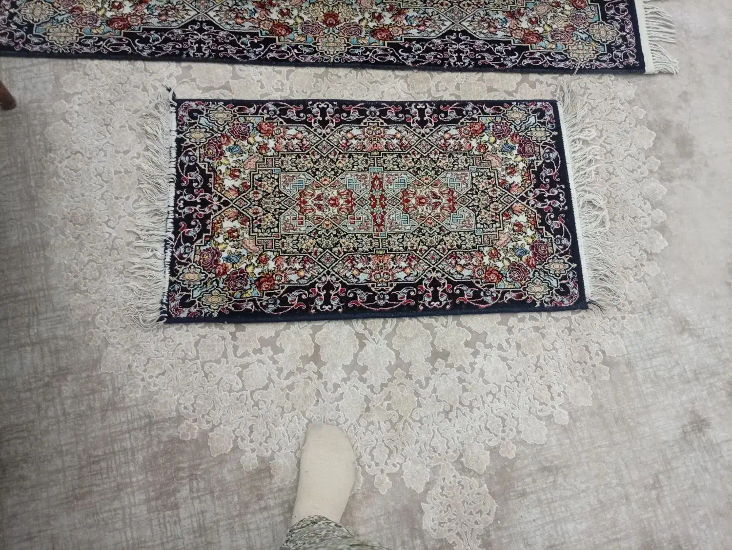 فرش نخ اصل ۳۰ درصد دست بافت|پادری|اسلام‌شهر, شهرک مهدیه|دیوار