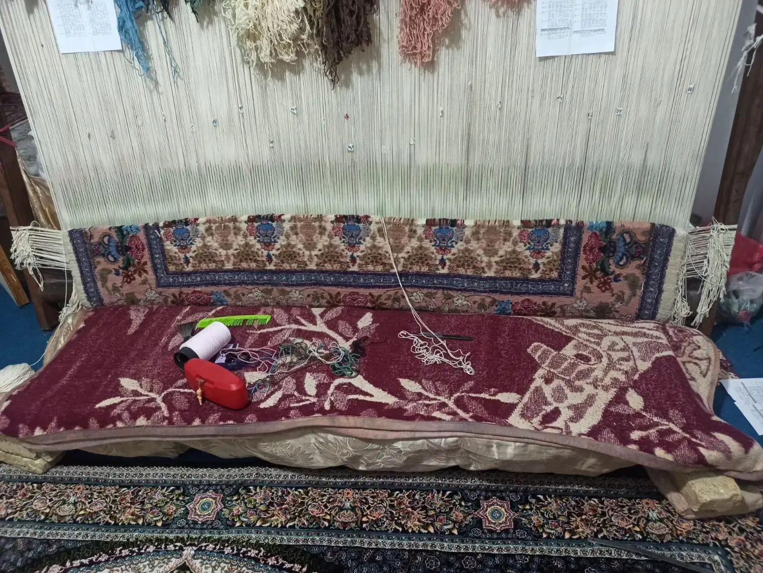 فرش نیمه کاره|فرش|دهگلان, |دیوار