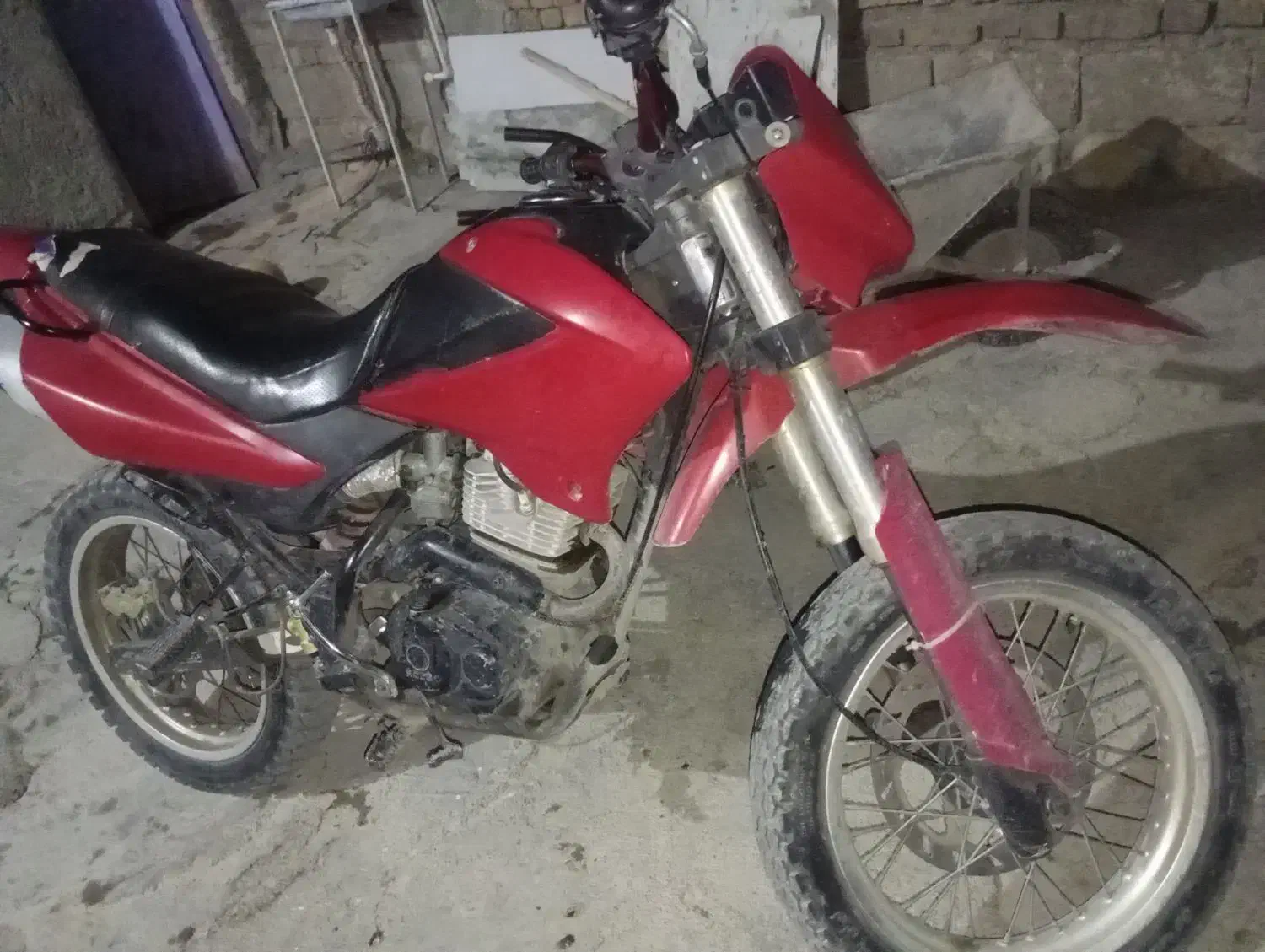 رادیسون250|موتورسیکلت|گهواره, |دیوار