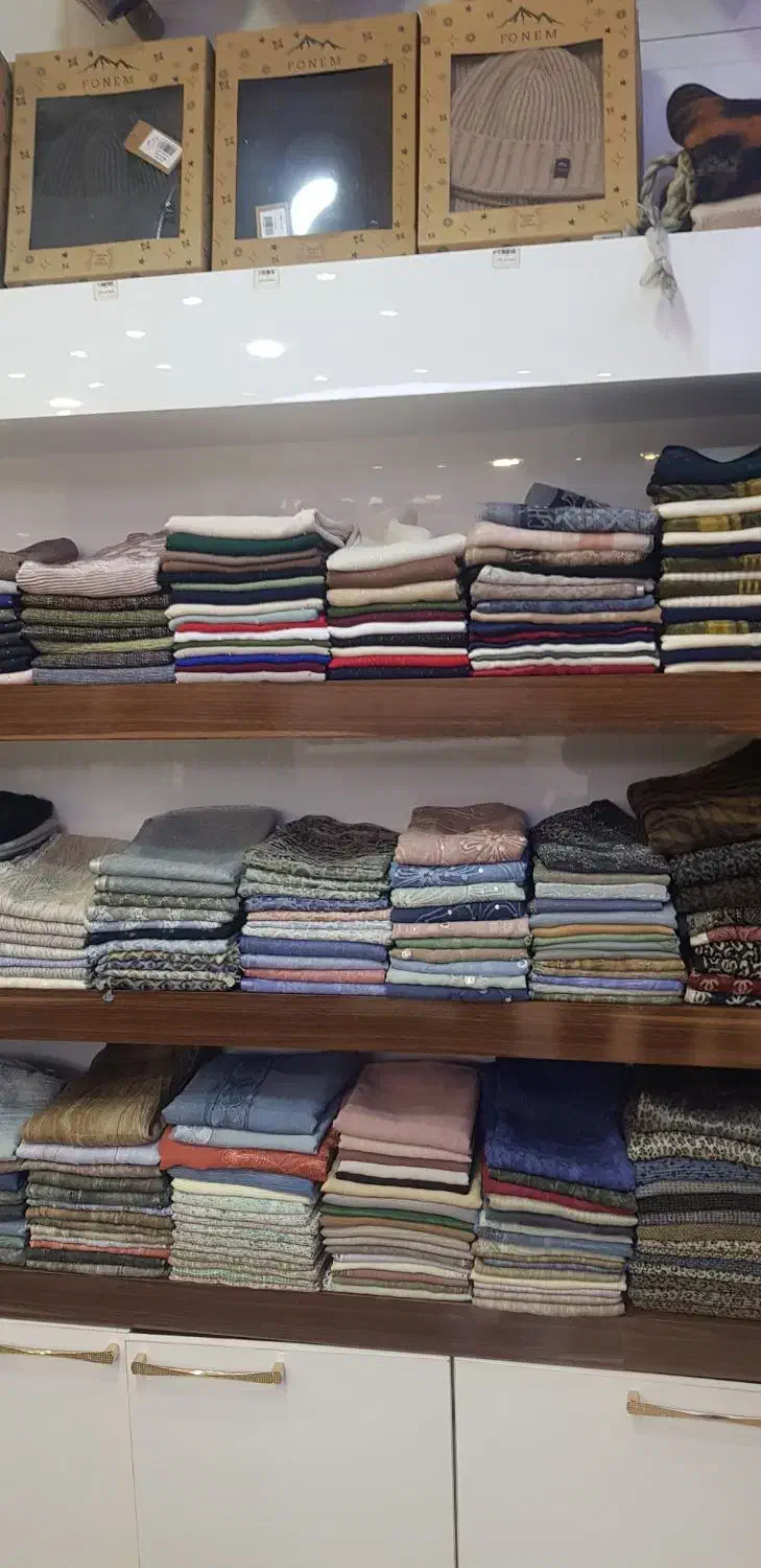 فروشندگی در فروشگاه شال و روسری|استخدام خدمات فروشگاه و رستوران|تبریز, |دیوار