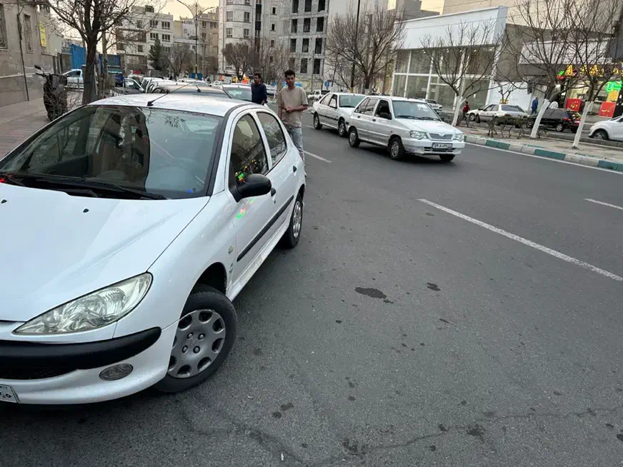 ۲۰۶ تیپ۲ سفید|خودرو سواری و وانت|تهران, باشگاه نفت|دیوار