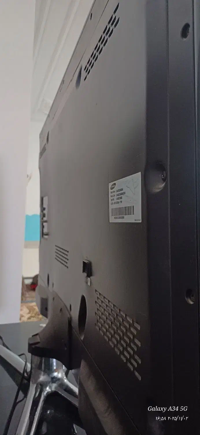 تلویزون سامسونگ با میز|تلویزیون و پروژکتور|اصفهان, آهنگران|دیوار