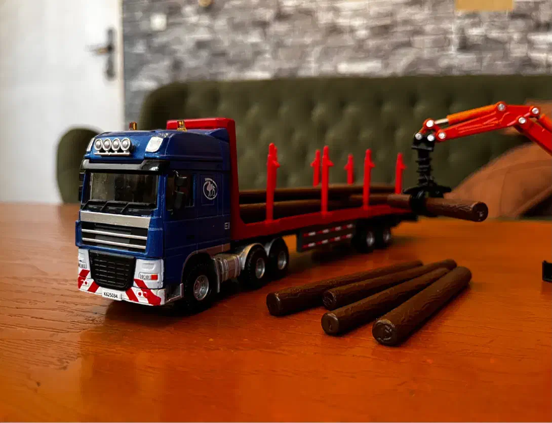 دو عدد ماکت، تریلی چوب و چنگک فلزی، مقیاس ۱/۵۰ KDW|اسباب‌‌بازی|تهران, امام زاده عبدالله|دیوار