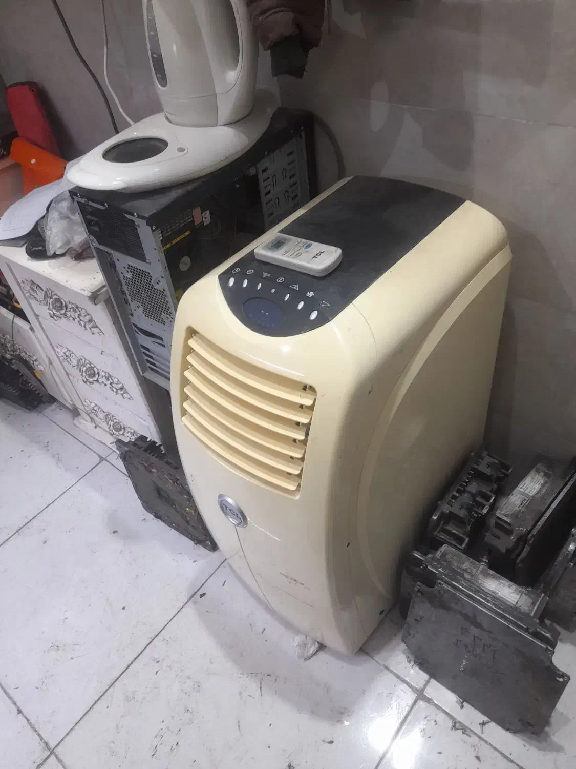 کولر پرتابل گرمایش وسرمایش سالم بدون ایراد|کولر گازی و فن‌کوئل|مشهد, ثامن|دیوار