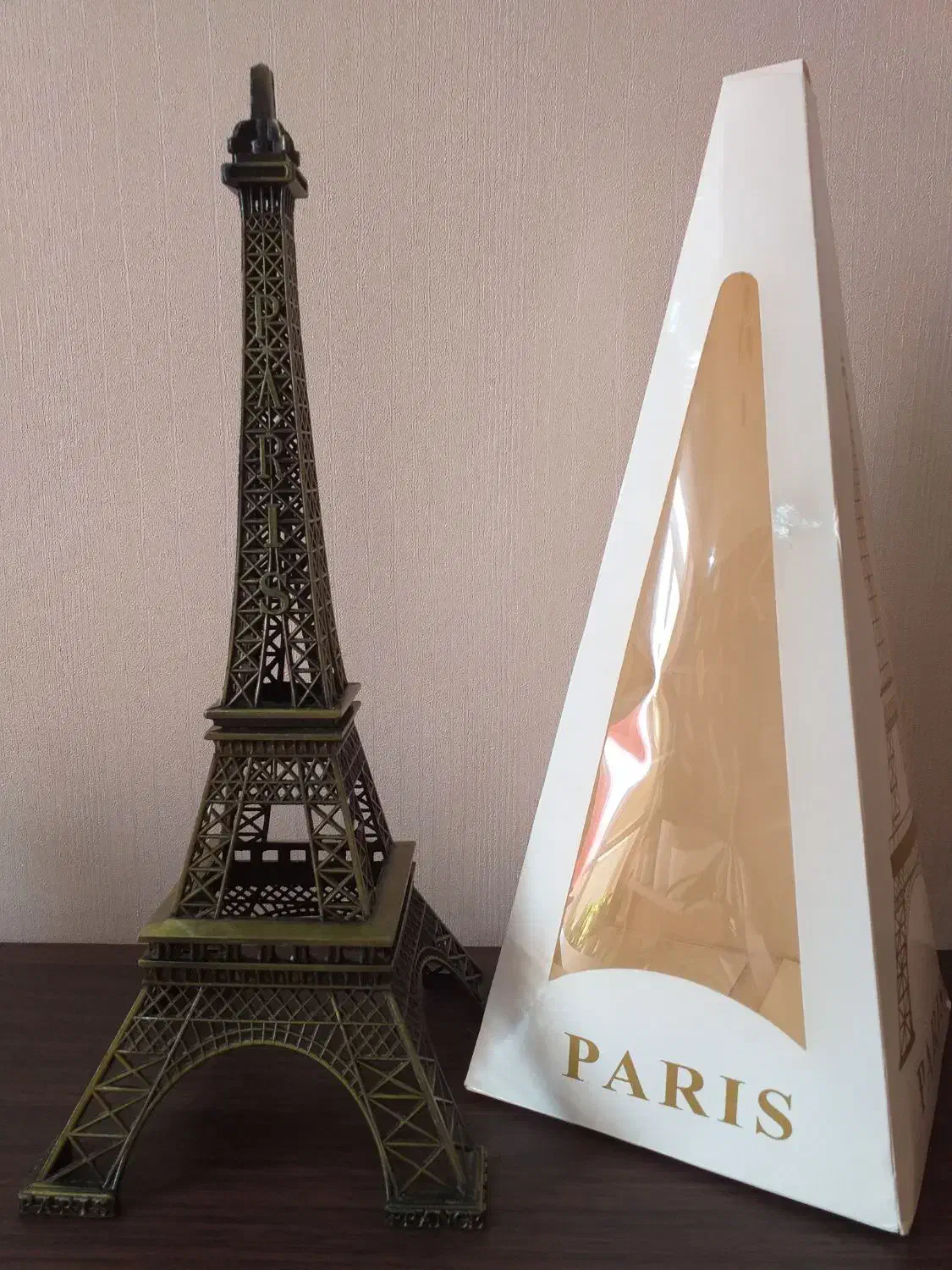 ماکت برج ایفل فلزی همراه جعبه|کلکسیون و سرگرمی|تهران, صادقیه|دیوار