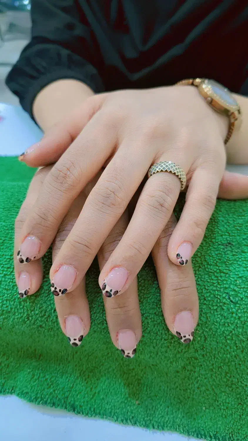 مدل جهت خدمات زیبایی ناخن لازم دارم|خدمات آرایشگری و زیبایی|اهواز, مجاهد|دیوار