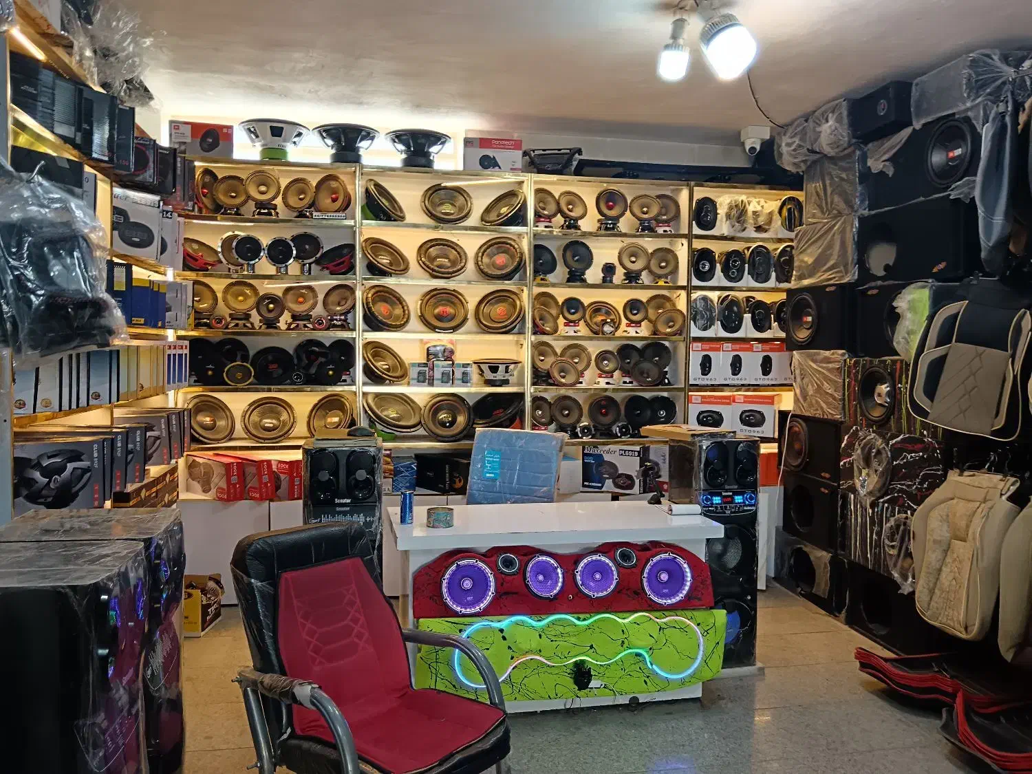 بدون پیش پرداخت مانیتور،دوربینrروکش صندلی|قطعات یدکی و لوازم جانبی|اصفهان, پروین|دیوار