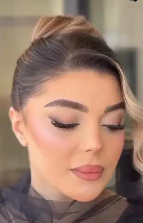 تخفیف ویژه شنیون حرفه ای از350میکاپ از450مژه|خدمات آرایشگری و زیبایی|قدس, شهرقدس|دیوار