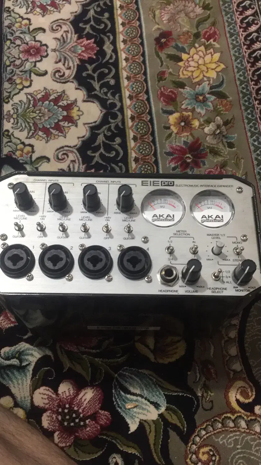 کارت صدا|آلات موسیقی|رشت, دروازه لاکان|دیوار