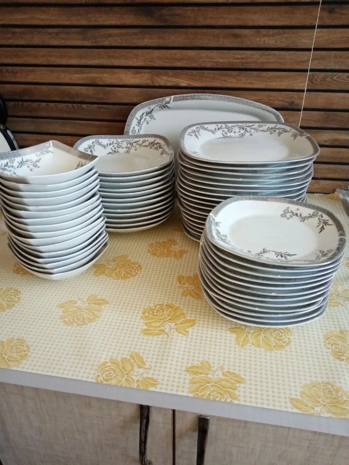 سرویس غذا خوری|ظروف سرو و پذیرایی|شیراز, جمال آباد|دیوار