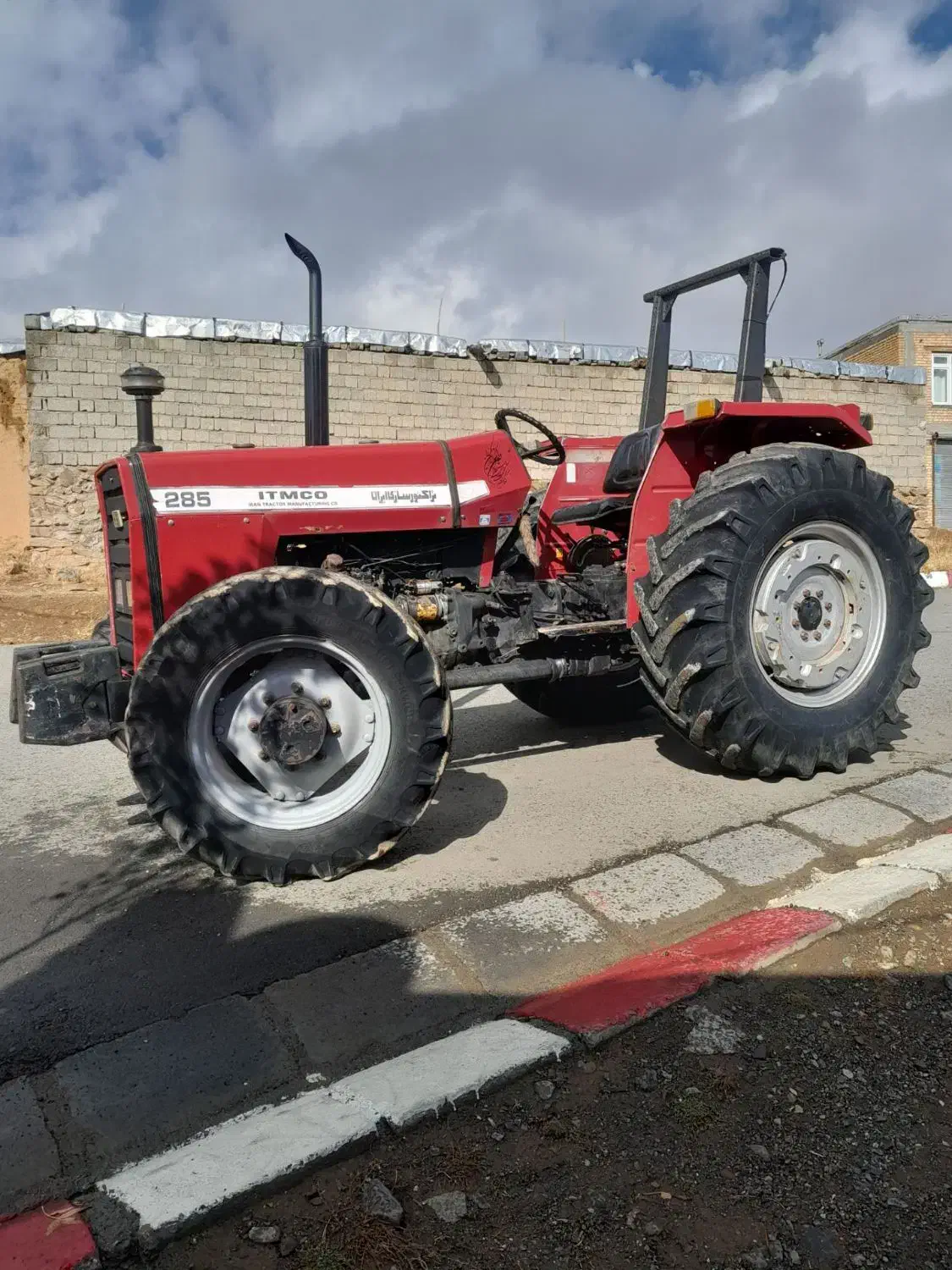 مدل ۹۰ جفت کارخانه درحد|خودرو سنگین|دیواندره, |دیوار