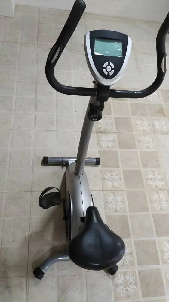 دوچرهه ثابت|تجهیزات ورزشی|لاهیجان, گلستان|دیوار