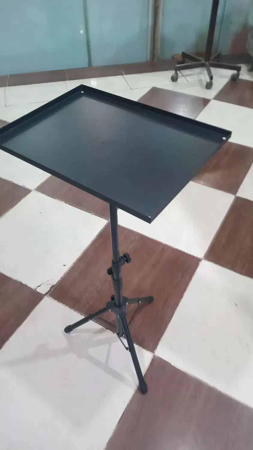 پایه لب تاب در حد نو در حد نو|لوازم جانبی موبایل و تبلت|اسدآباد, |دیوار