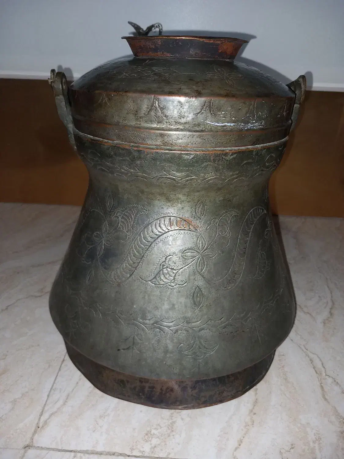 ق دیمی|کلکسیون اشیاء عتیقه|شیروان (خراسان), |دیوار