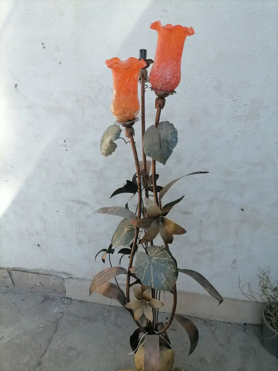 آباژورقدیمی فلزی خوشگل|چراغ خواب و آباژور|سیرجان, |دیوار