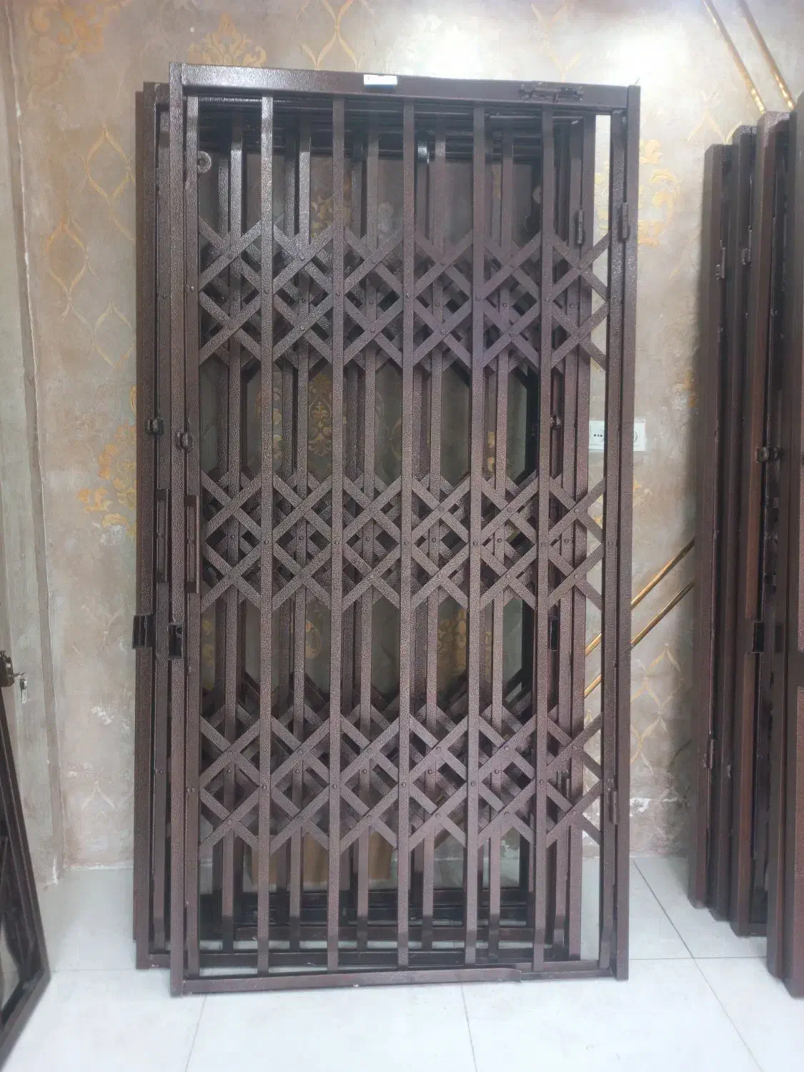 درب آکاردئونی|مصالح و تجهیزات ساختمان|اسلام‌شهر, شهرک انبیا|دیوار