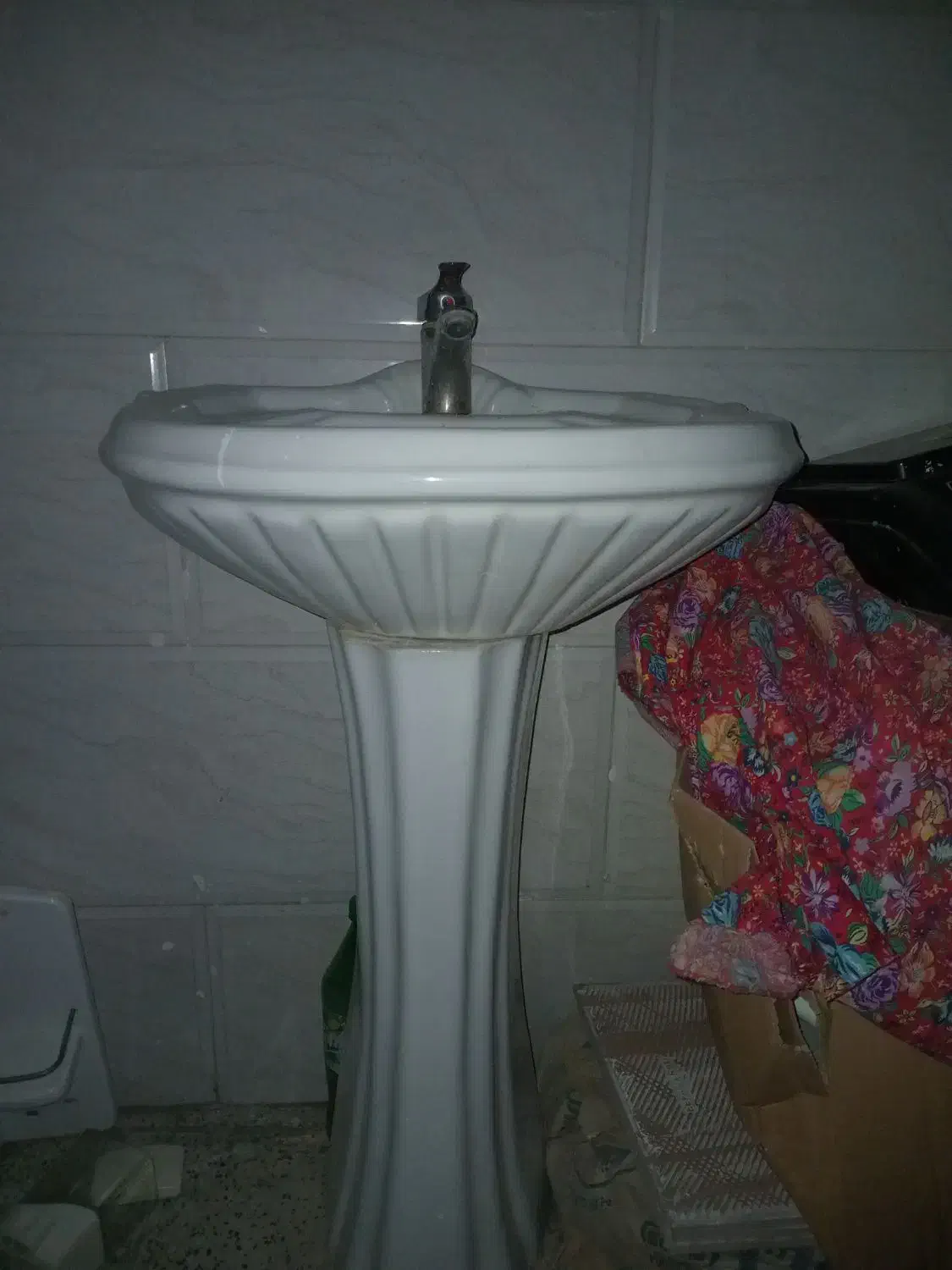 روشوی همراه با شیر اهرومی|لوازم سرویس بهداشتی|قرچک, باقرآباد|دیوار