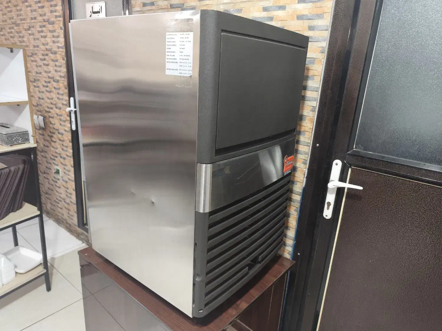 فروش فوری یخسار آمریکایی بیکرز|کافیشاپ و رستوران|کازرون, |دیوار