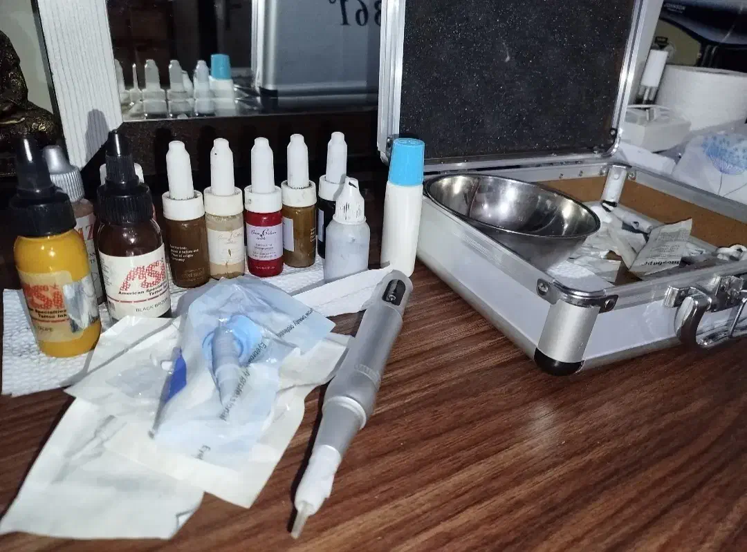 دو عدد دستگاه تاتو صورت|آرایشی، بهداشتی، درمانی|تهران, کیانشهر|دیوار