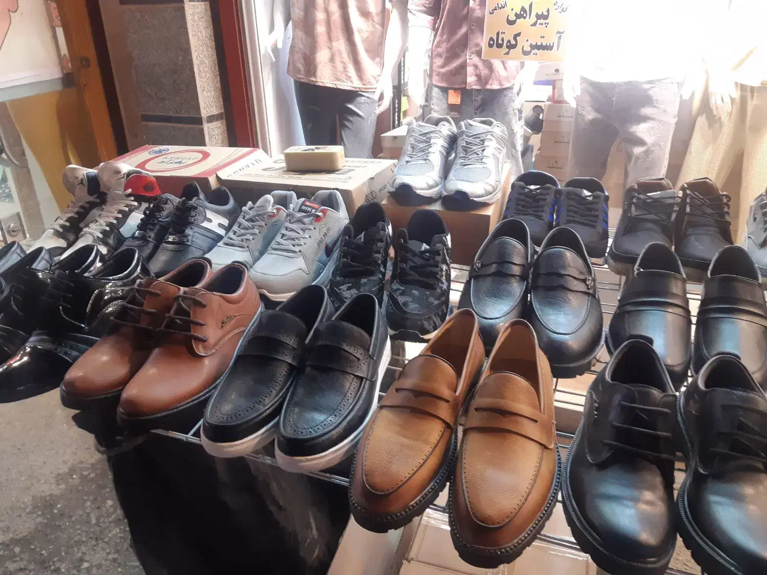 کفش کتونی حراج|کیف، کفش، کمربند|قم, زاویه|دیوار