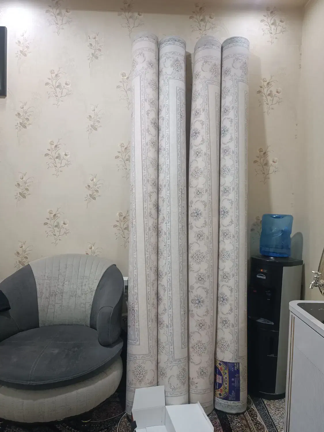 چهار عدد قالی نه متری ۱۲۰۰ شانه تراکم ۳۶۰۰|فرش|سیرجان, |دیوار