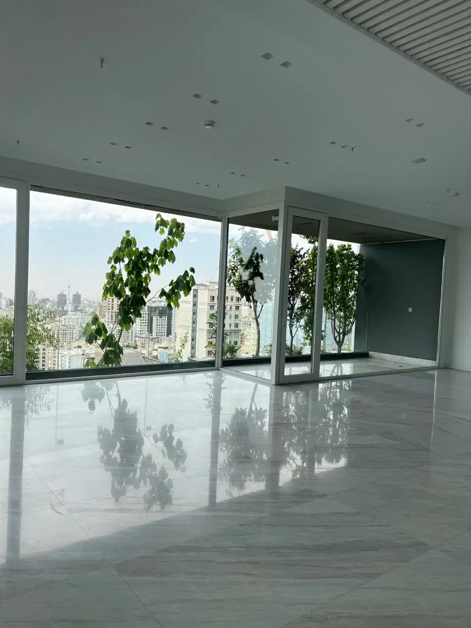 رهن ۳۳۰ متر  فرمانیه  کلید نخورده  مدرن|اجارهٔ آپارتمان|تهران, فرمانیه|دیوار