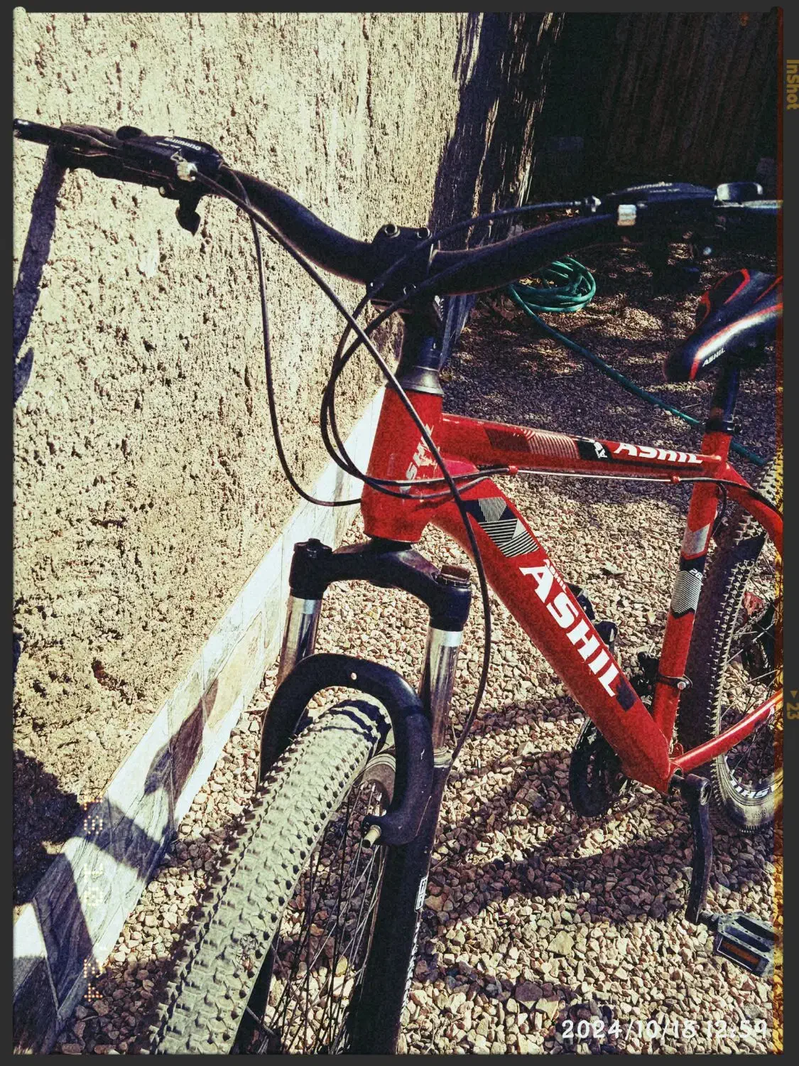 دوچرخه|دوچرخه، اسکیت، اسکوتر|کوهبنان, |دیوار