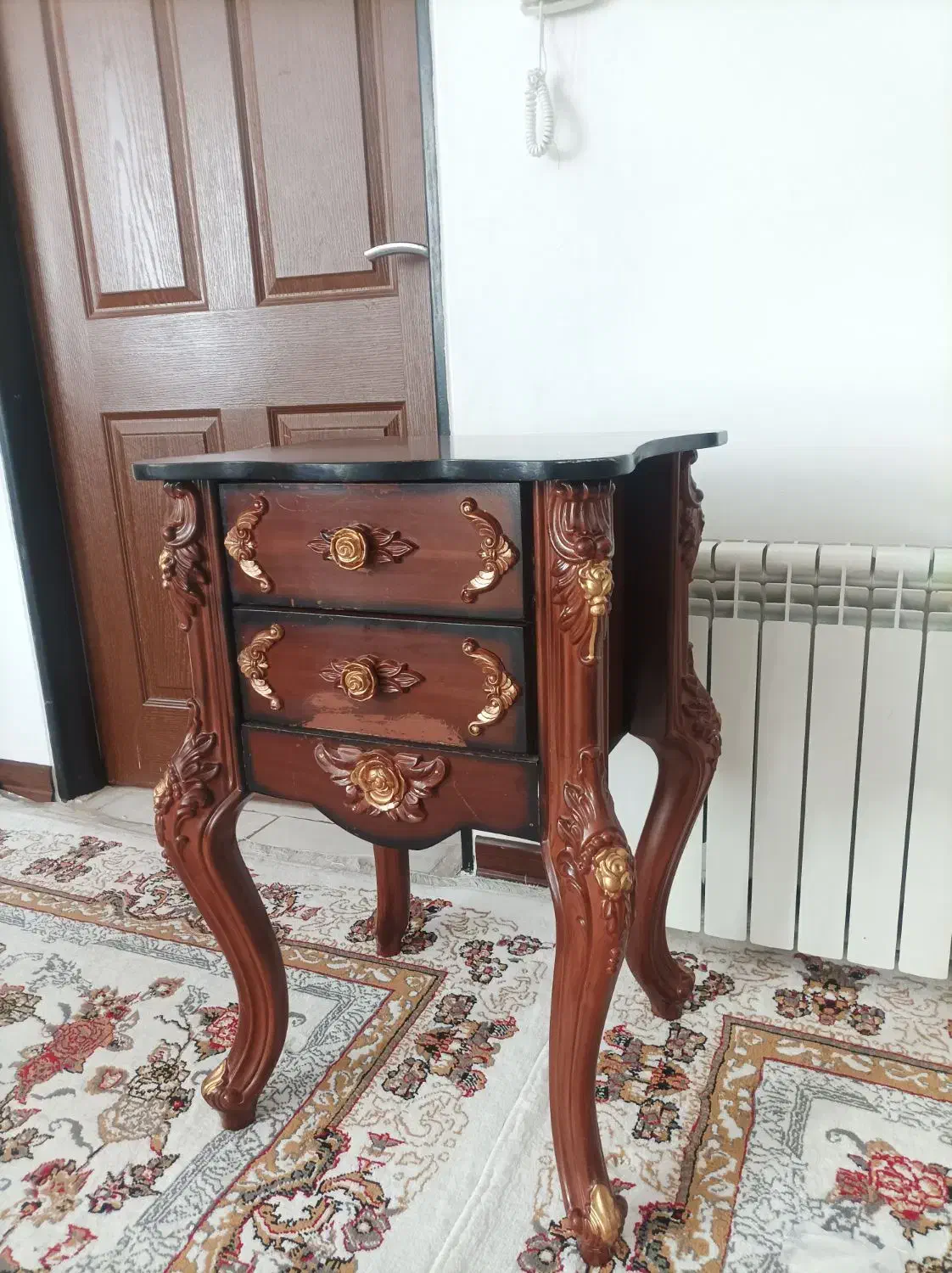 میز تلفن کلاسیک چوبی منبت کاری شده|میز تلفن|پردیس, فاز ۳|دیوار