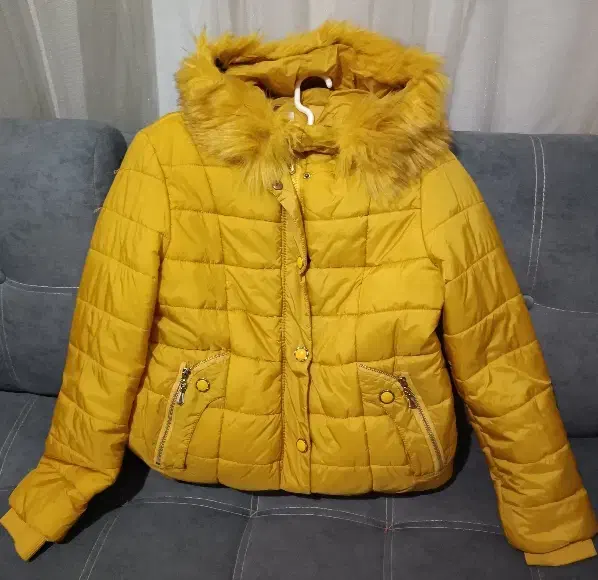 کاپشن|لباس|بندر انزلی, چهارفریضه|دیوار