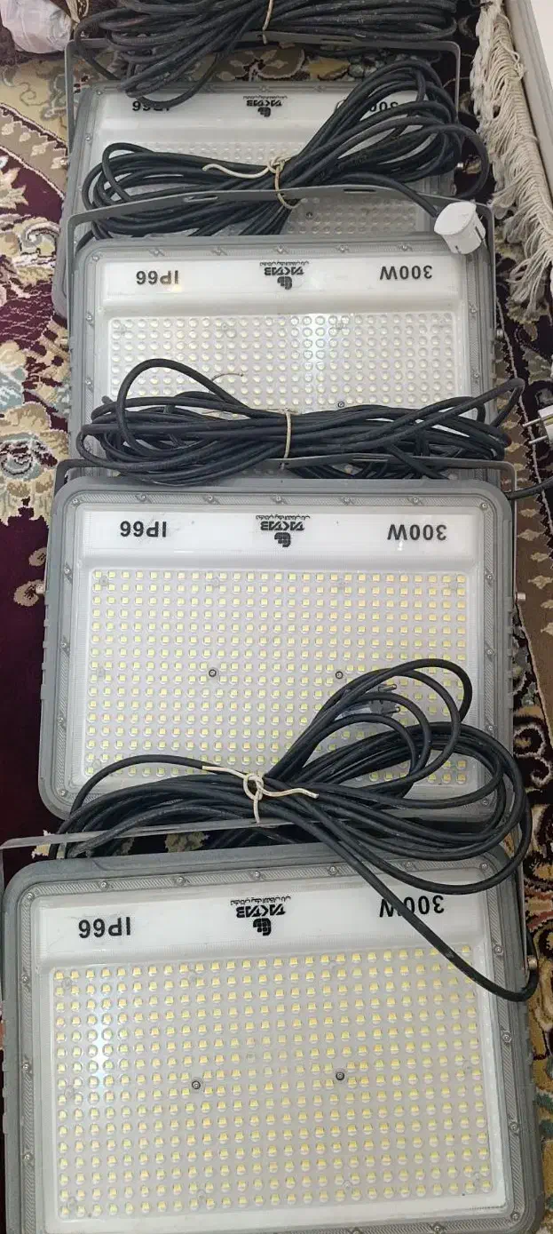 اجاره پروژکتور (نورافکن) و فن صنعتی|خدمات پذیرایی، مراسم|میناب, |دیوار