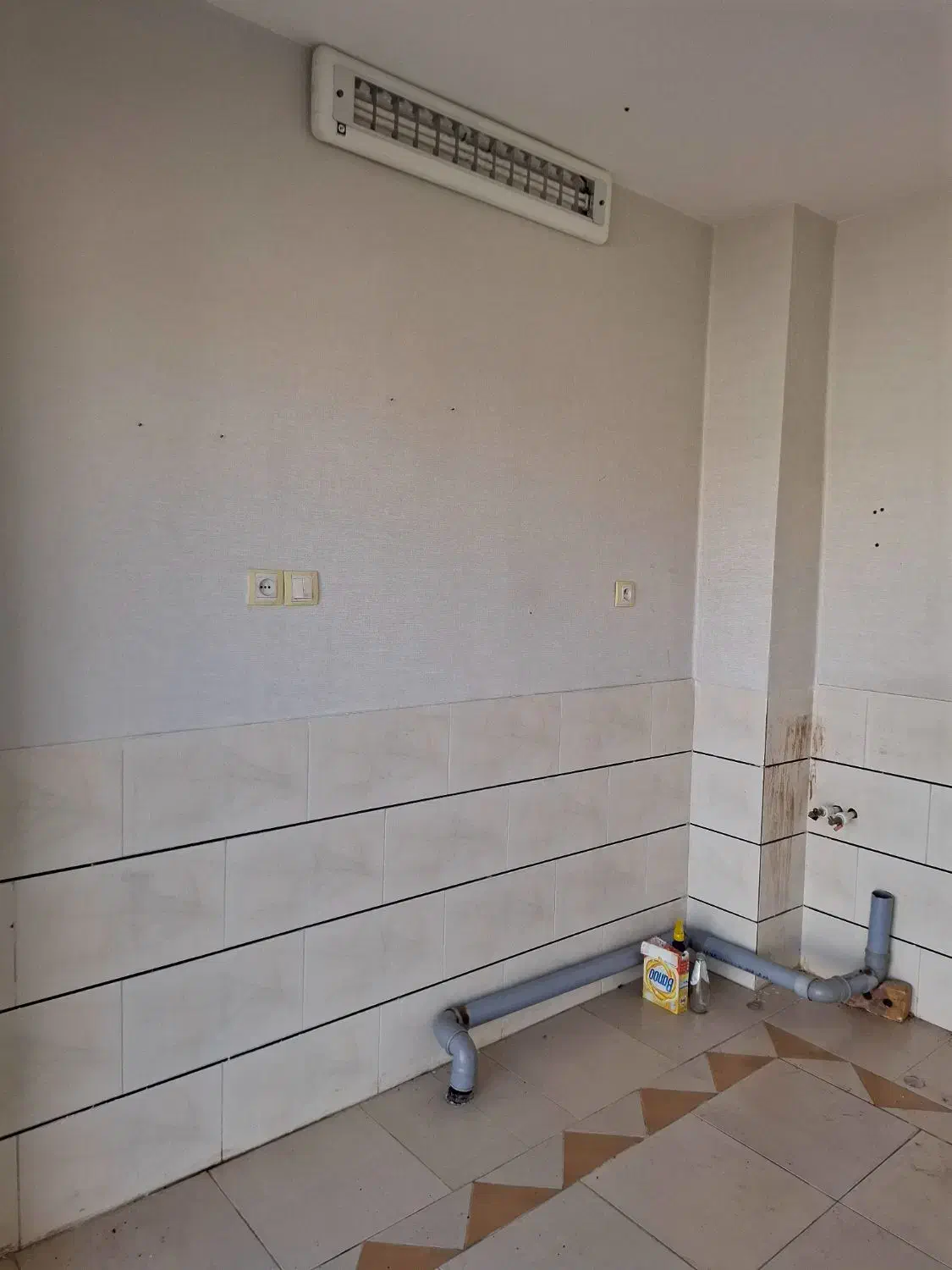 اجاره مغازه|اجارهٔ مغازه و غرفه|بسطام, |دیوار