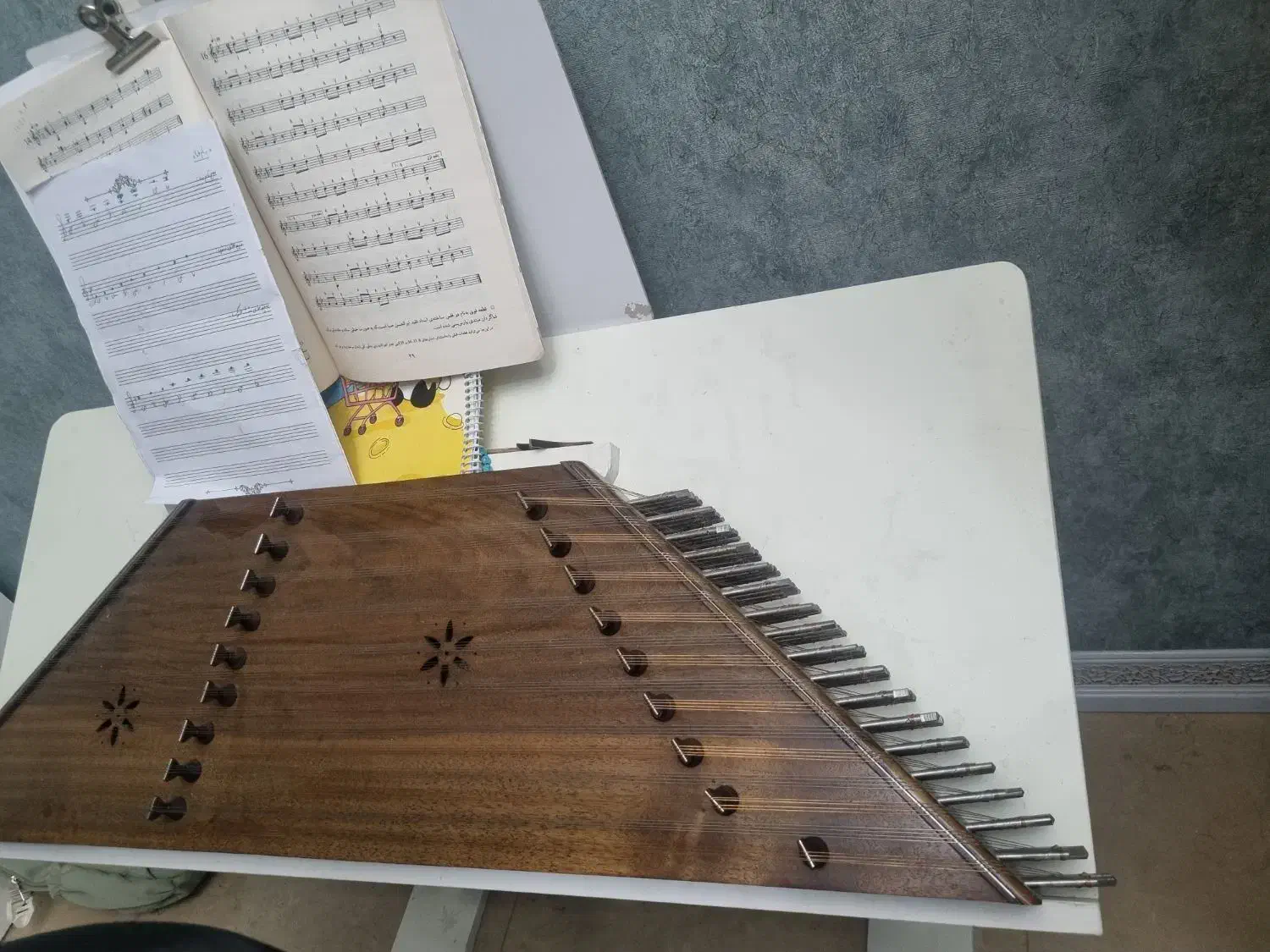 سنتور به همراه میز|سازهای سنتی|مشهد, شهید فرامرز عباسی|دیوار