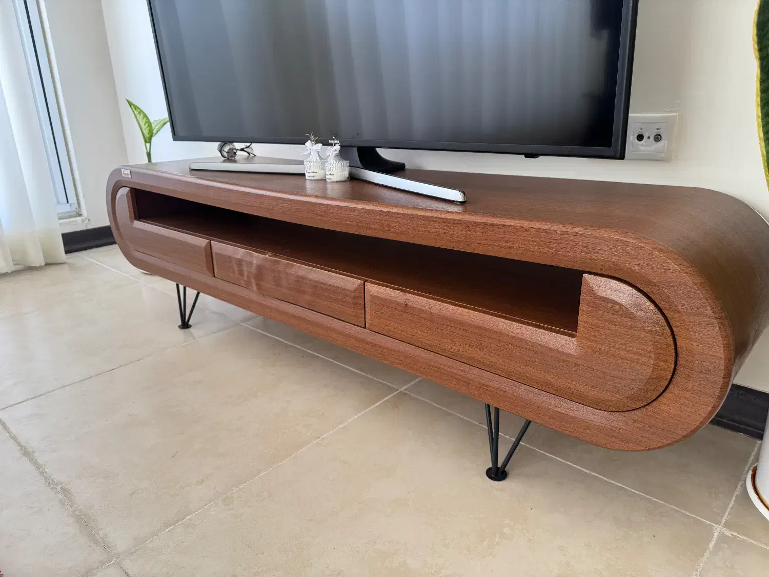 تلوزیو سام سونگ منهنی|تلویزیون و پروژکتور|قشم, |دیوار