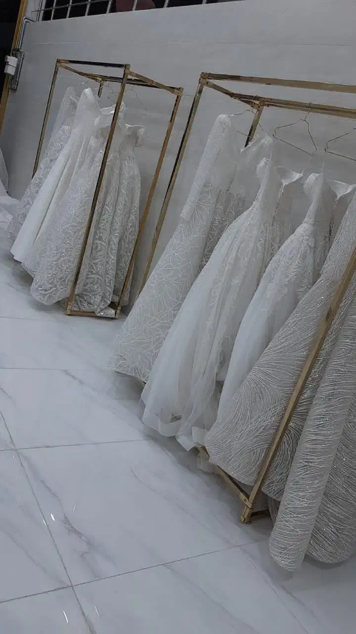 لباس های مزون عروس یک‌جا واگذار می‌شود|لباس|سلماس, |دیوار