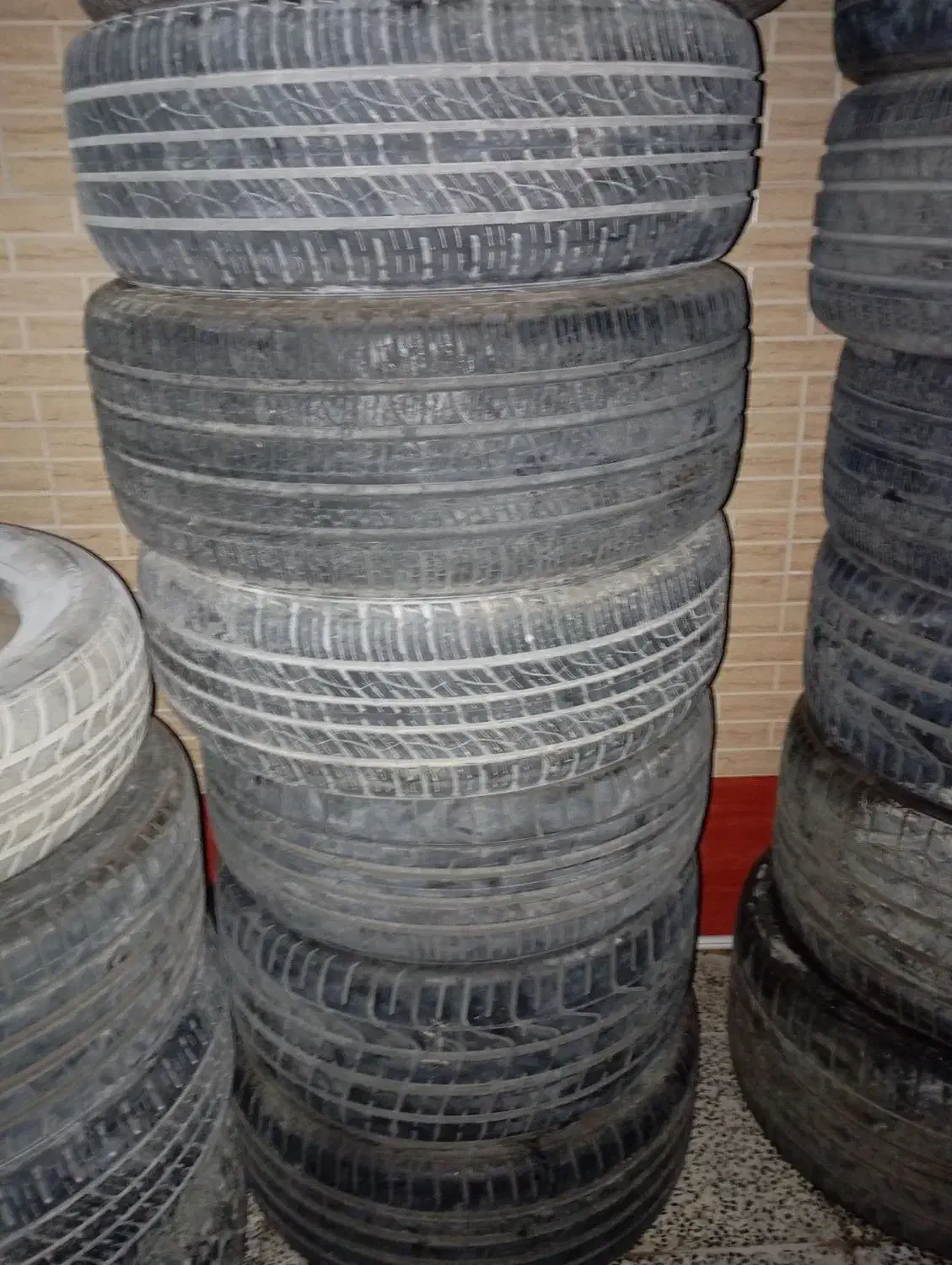 لاستیک سایز 16. 17|قطعات یدکی و لوازم جانبی|اصفهان, طامه|دیوار