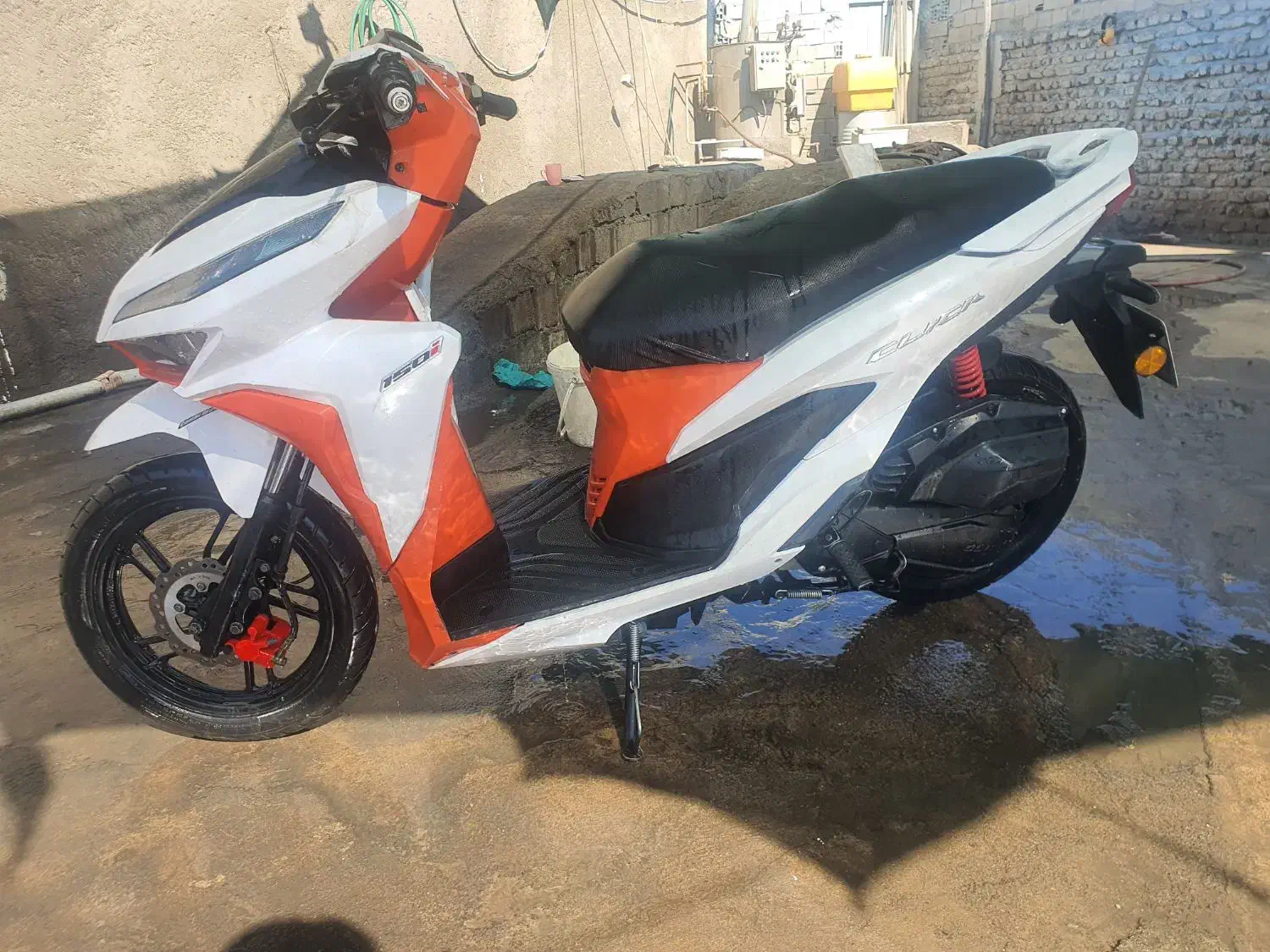 کلیک ۱۵۰ تایلندی|موتورسیکلت|بم, |دیوار