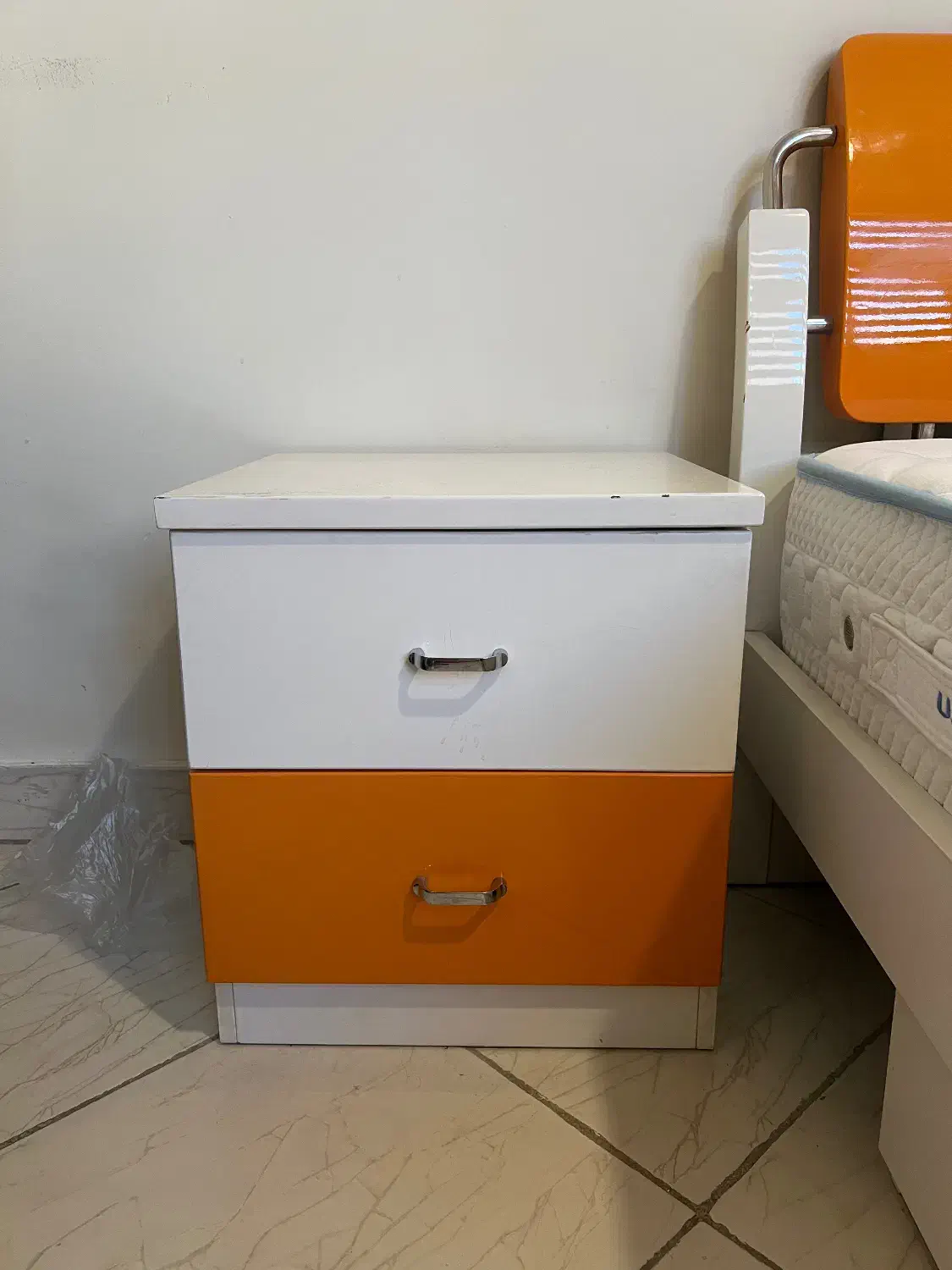 تخت خواب 120*200|تخت و سرویس خواب|تهران, سازمان برنامه جنوبی|دیوار