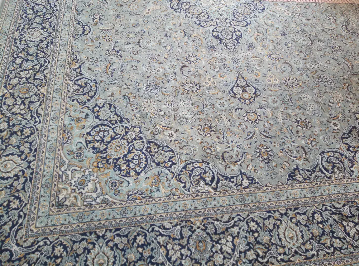 فرش البرز فیلی|فرش|رودهن, |دیوار