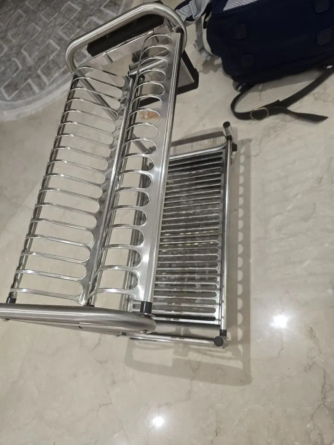 ابچکان  ورومیزی استیل یک ساعت هم استفاده نشده|آب‌چکان و نظم‌دهنده ظروف|تهران, حافظیه|دیوار