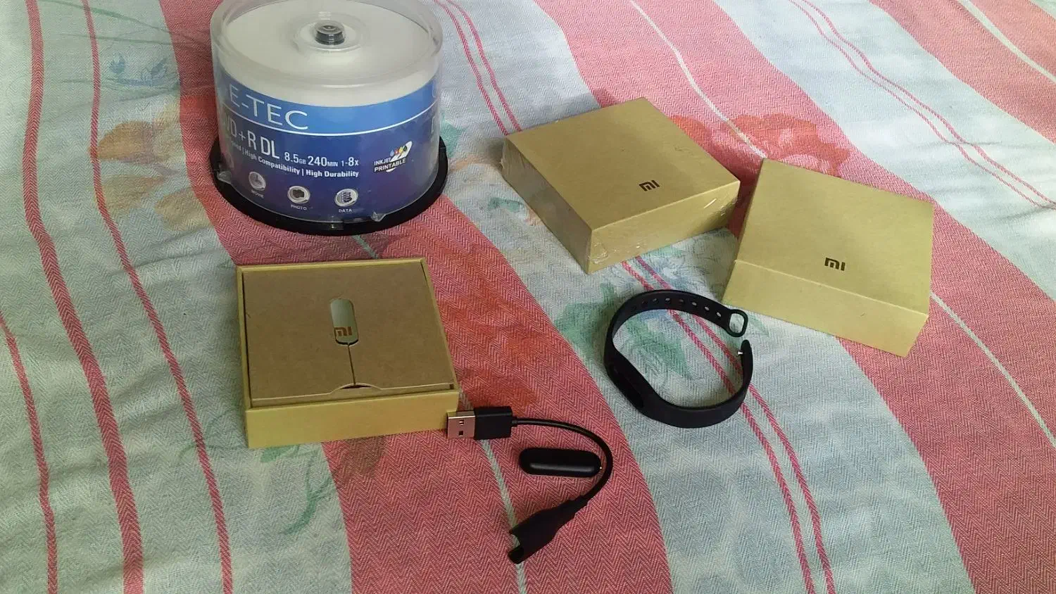 نوار ویدیو و دی وی دی|فیلم و موسیقی|رشت, نیکمرام|دیوار